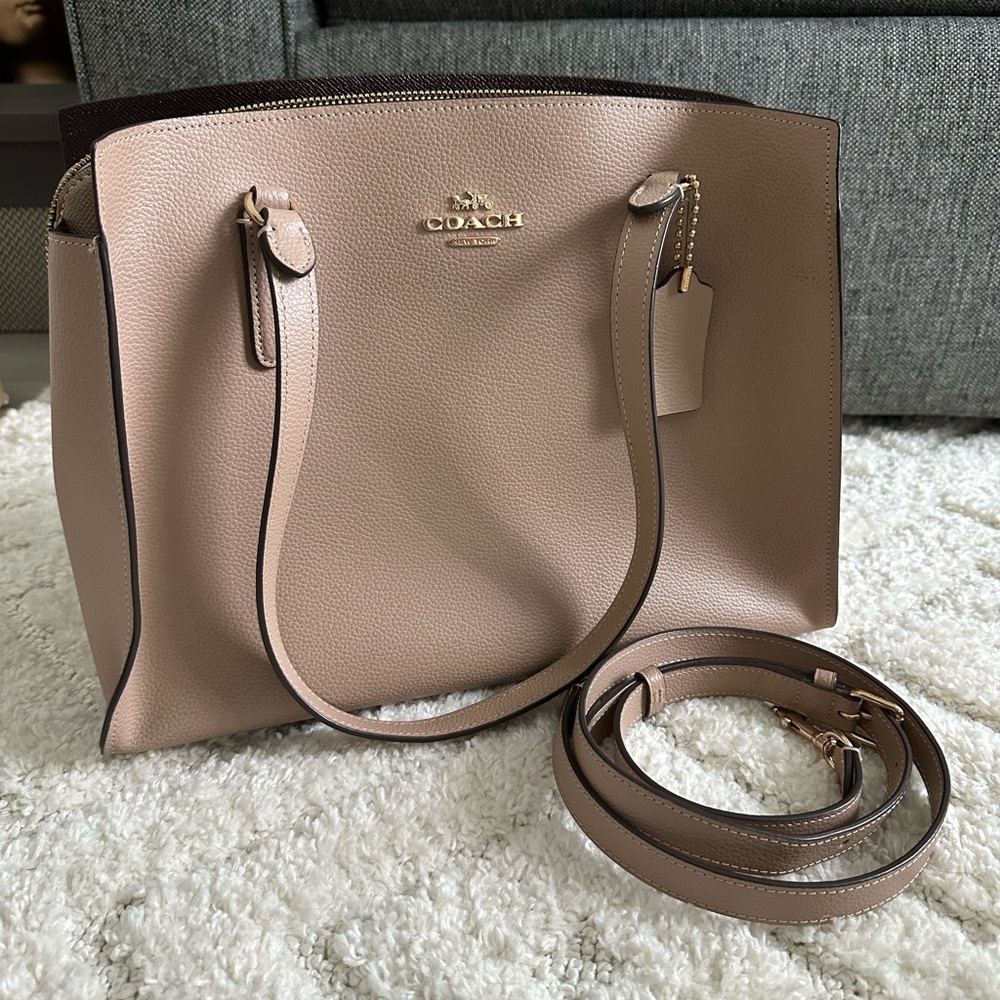 Coach Tatum Carryall Leather Tote, shoulder bag and crossbody. Color Taupe